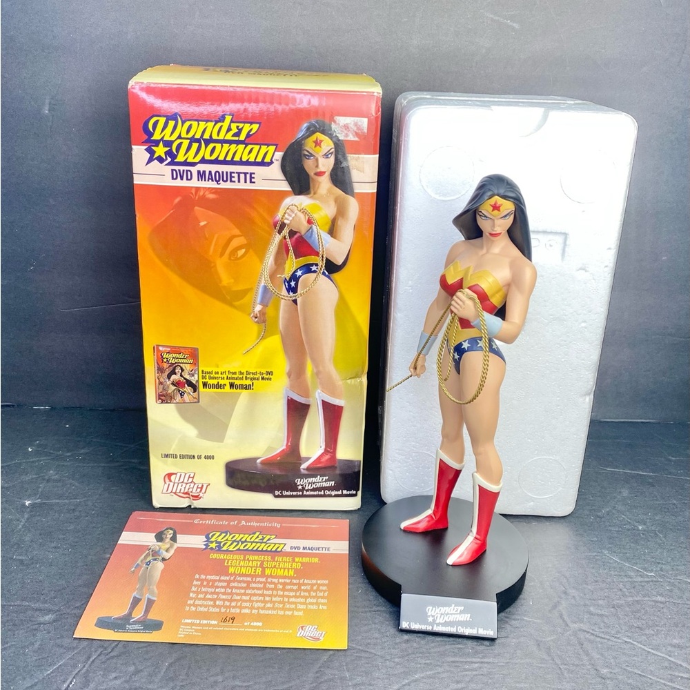 DC Direct Wonder Woman DVD Maquette Statue Limited Edition Rare 1619/4000 - COA